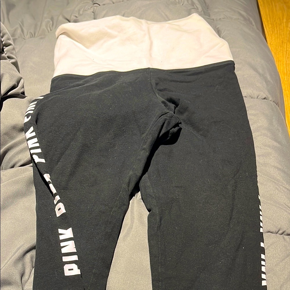 PINK Victoria's Secret Women’s Black Leggings